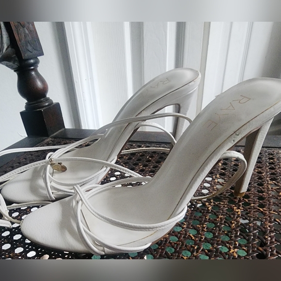 Heels - Picture 3 of 6